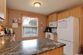 Photo 10: 950 Cook Crescent North in Regina: McCarthy Park Residential for sale : MLS®# SK911532