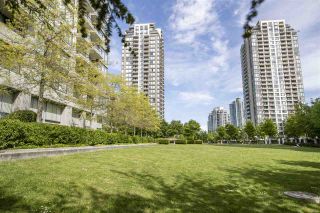 Photo 3: 1701 7108 COLLIER STREET in Burnaby: Highgate Condo for sale (Burnaby South)  : MLS®# R2455526