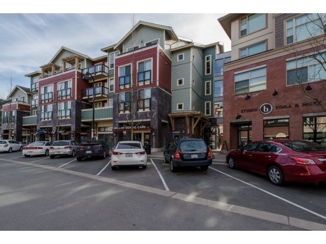 Main Photo: 217 45530 MARKET Way in Sardis: Vedder S Watson-Promontory Condo for sale in "THE RESIDENCES AT GARRISON VILLA" : MLS®# R2309976
