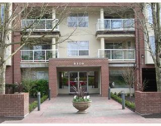 Photo 10: 305 8300 BENNETT Road in Richmond: Brighouse South Condo for sale in "MAPLE COURT" : MLS®# V702165