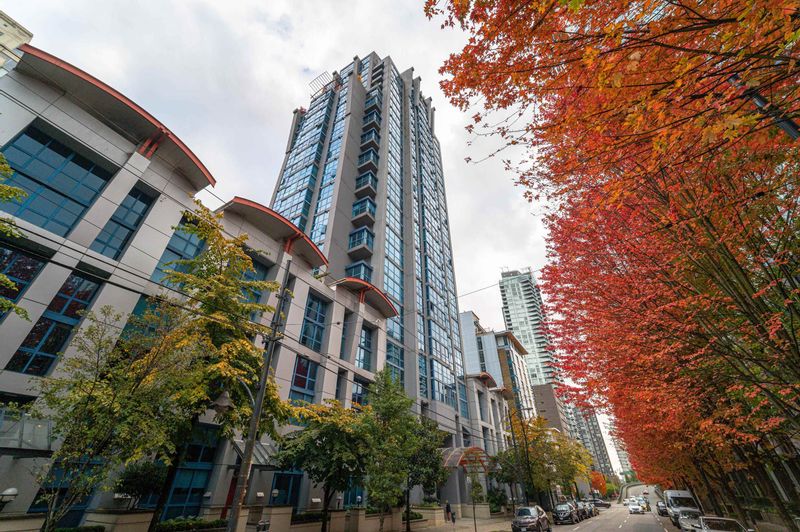 FEATURED LISTING: 803 - 1238 SEYMOUR Street Vancouver