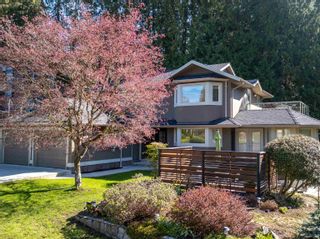 Photo 1: 3050 MARDALE Road in North Vancouver: Capilano NV House for sale : MLS®# R2871144
