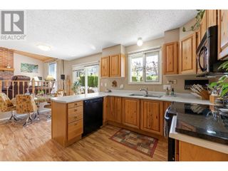 Photo 11: 2189 Michelle Crescent in West Kelowna: House for sale : MLS®# 10310772