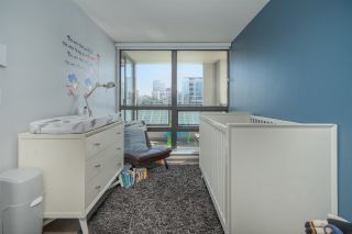 Photo 10: 1305 938 SMITHE Street in Vancouver: Downtown VW Condo for sale in "ELECTRIC AVENUE" (Vancouver West)  : MLS®# R2491413