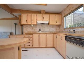 Photo 5: 522 Elizabeth Ann Dr in VICTORIA: Co Latoria House for sale (Colwood)  : MLS®# 602694