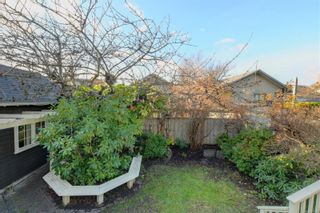 Photo 41: 84 Moss St in Victoria: Vi Fairfield West House for sale : MLS®# 891138