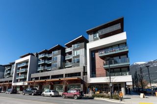 Photo 3: 303 37881 CLEVELAND Avenue in Squamish: Downtown SQ Condo for sale : MLS®# R2744304