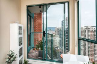 Photo 8: 3104 939 HOMER Street in Vancouver: Yaletown Condo for sale in "The Pinnacle" (Vancouver West)  : MLS®# R2363870