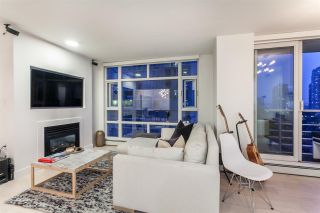 Photo 10: 1607 1199 MARINASIDE CRESCENT in Vancouver: Yaletown Condo for sale (Vancouver West)  : MLS®# R2298087