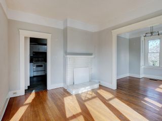 Photo 3: 214 Howe St in Victoria: Vi Fairfield West House for sale : MLS®# 899239