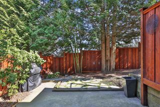 Photo 20: 68 5950 OAKDALE Road in Burnaby: Oaklands Townhouse for sale in "Heathercrest in the Oaklands" (Burnaby South)  : MLS®# R2762167