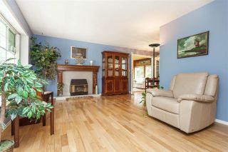 Photo 3: 4548 SOUTHRIDGE Crescent in Langley: Murrayville House for sale in "Murrayville" : MLS®# R2375830