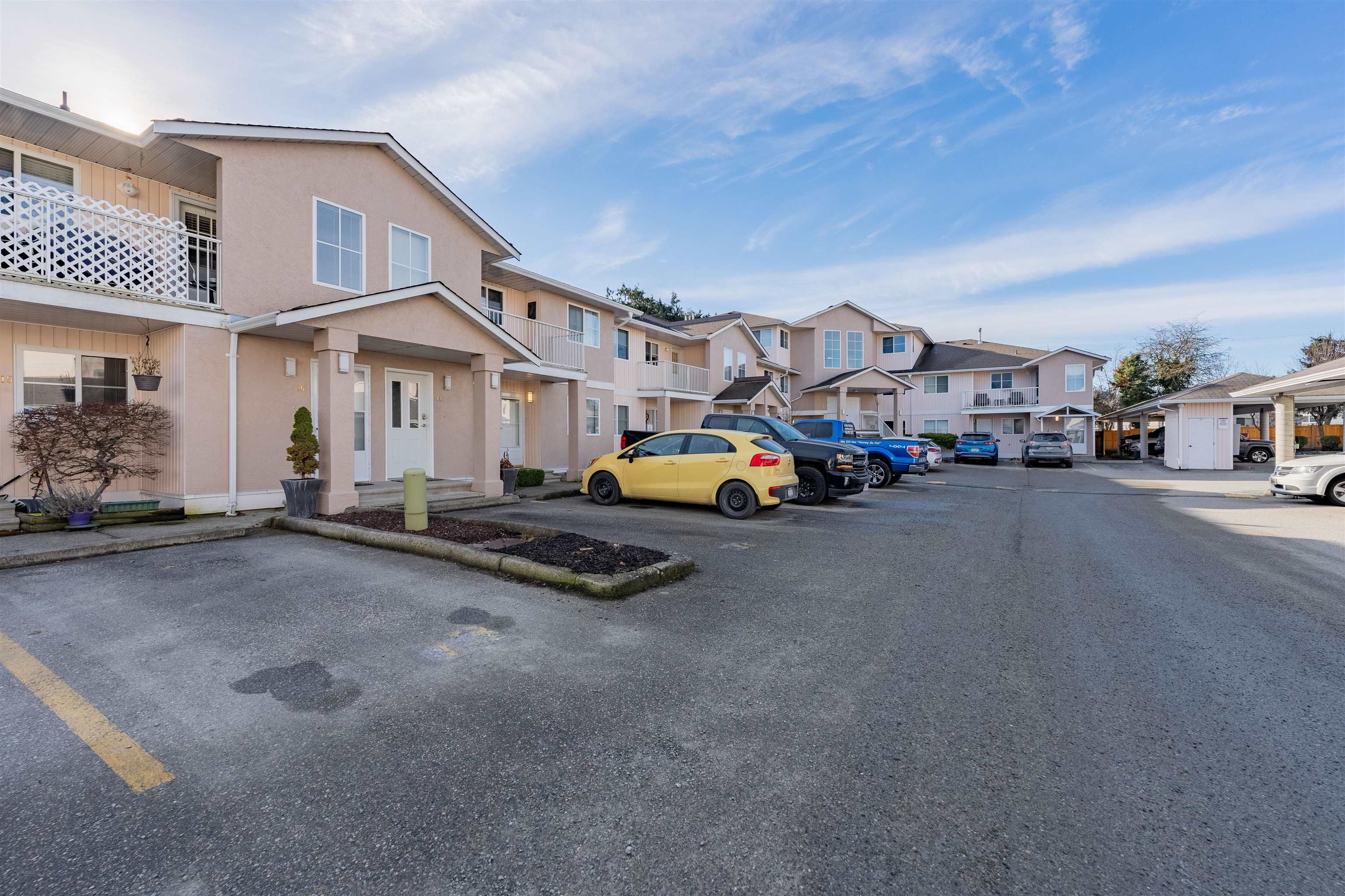 Main Photo: 13 5915 VEDDER Road in Chilliwack: Vedder S Watson-Promontory Townhouse for sale (Sardis)  : MLS®# R2646762