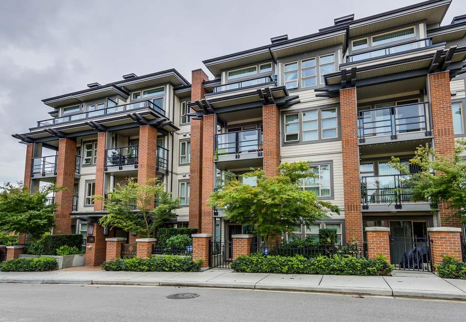 Main Photo: 119 738 E 29TH Avenue in Vancouver: Fraser VE Condo for sale in "CENTURY" (Vancouver East)  : MLS®# R2003919