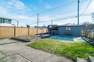 Photo 15: 2504 E 1ST Avenue in Vancouver: Renfrew VE House for sale (Vancouver East)  : MLS®# R2361834