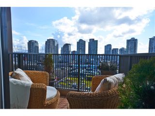 Photo 2: 1104 1055 HOMER Street in Vancouver: Yaletown Condo for sale in "DOMUS" (Vancouver West)  : MLS®# V996677