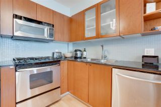 Photo 10: 907 822 SEYMOUR Street in Vancouver: Downtown VW Condo for sale in "L'ARIA" (Vancouver West)  : MLS®# R2507160