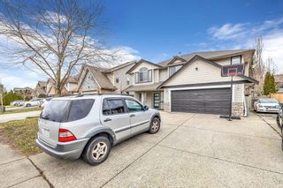Photo 1: 26853 26A Avenue in Langley: Aldergrove Langley House for sale : MLS®# R2873822