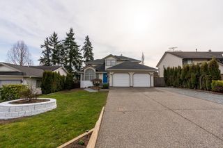 Photo 2: 18966 60B Avenue in Surrey: Cloverdale BC House for sale (Cloverdale)  : MLS®# R2677666