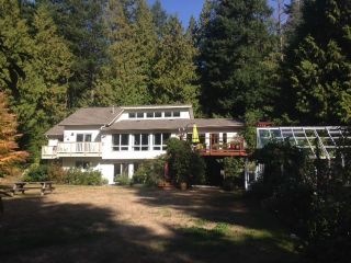 Photo 1: 1481 PARK Avenue: Roberts Creek House for sale (Sunshine Coast)  : MLS®# R2209232