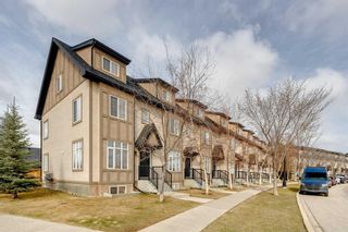 Main Photo: 165 Mckenzie Towne Drive SE in Calgary: McKenzie Towne Row/Townhouse for sale : MLS®# A2121621