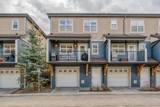 Photo 2: 10 1302 Russell Road NE in Calgary: Renfrew Row/Townhouse for sale : MLS®# A2043228