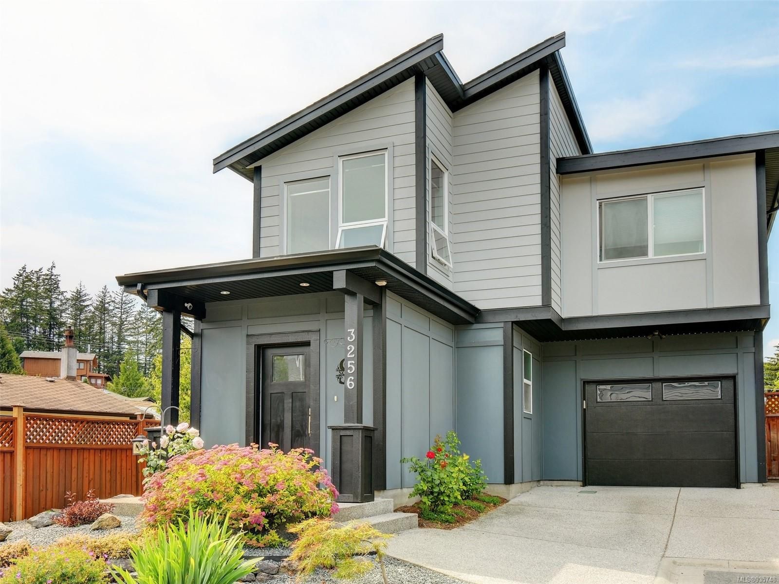 Main Photo: 3256 Navy Crt in Langford: La Walfred House for sale : MLS®# 935748
