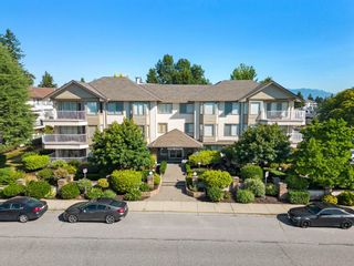 Photo 1: 101 33401 MAYFAIR Avenue in Abbotsford: Central Abbotsford Condo for sale : MLS®# R2807210