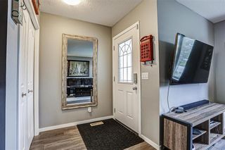 Photo 7: 19 BRIDLECREST Road SW in Calgary: Bridlewood Detached for sale : MLS®# C4304991