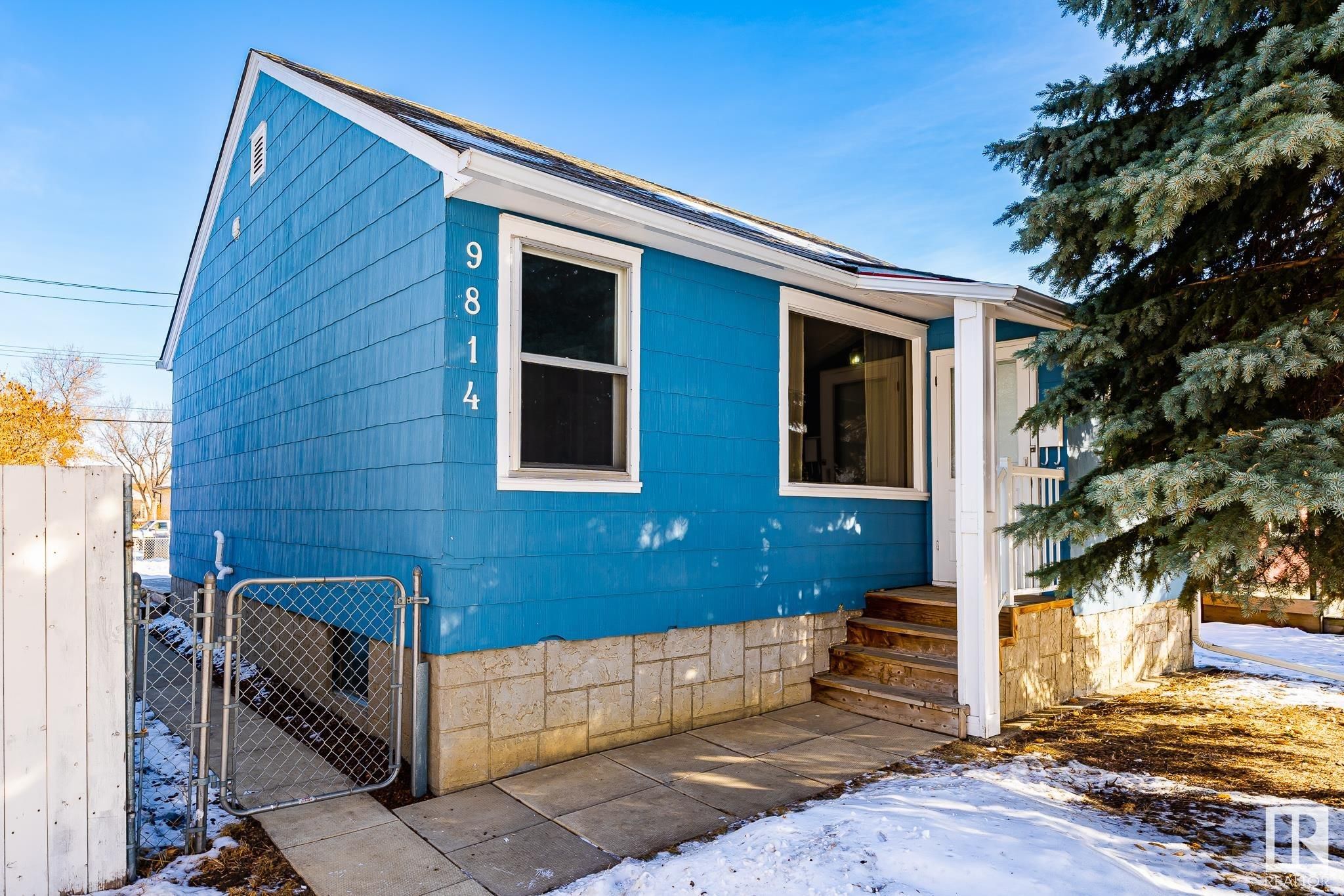 Main Photo: 9814 72 Avenue in Edmonton: Zone 17 House for sale : MLS®# E4329931