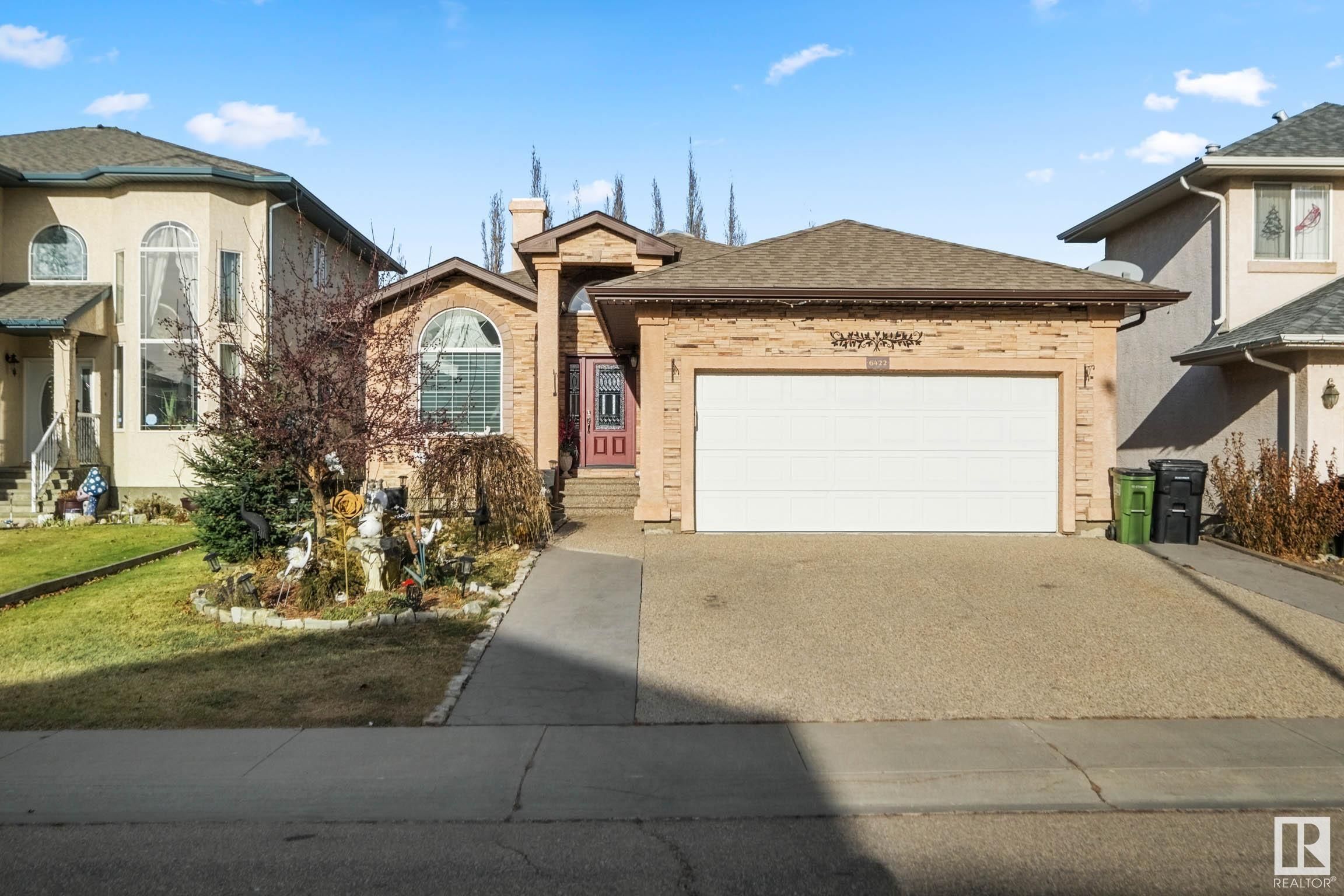 Main Photo: 6422 164A Avenue in Edmonton: Zone 03 House for sale : MLS®# E4365831