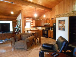 Photo 10: 7635 Mountain Drive in Anglemont: North Shuswap House for sale (Shuswap)  : MLS®# 10051750