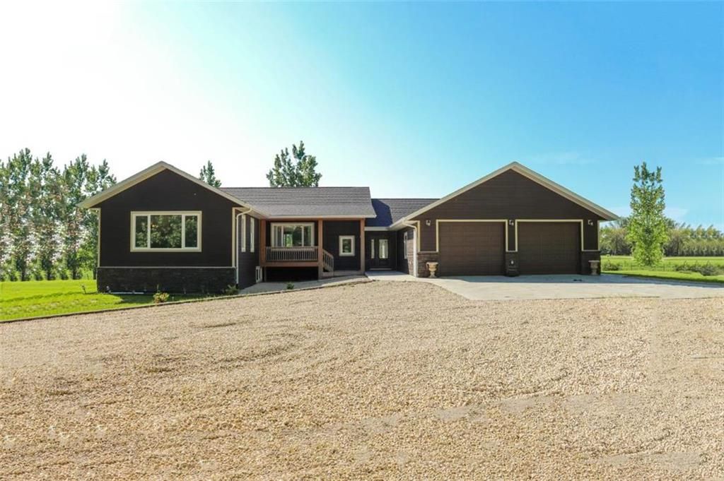 Main Photo: 4 Creekside Drive in Stanley Rm: Hochfeld Residential for sale (R35 - South Central Plains)  : MLS®# 202310223