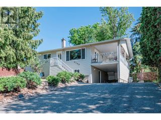 Photo 1: 6548 Longacre Drive in Vernon: House for sale : MLS®# 10309923