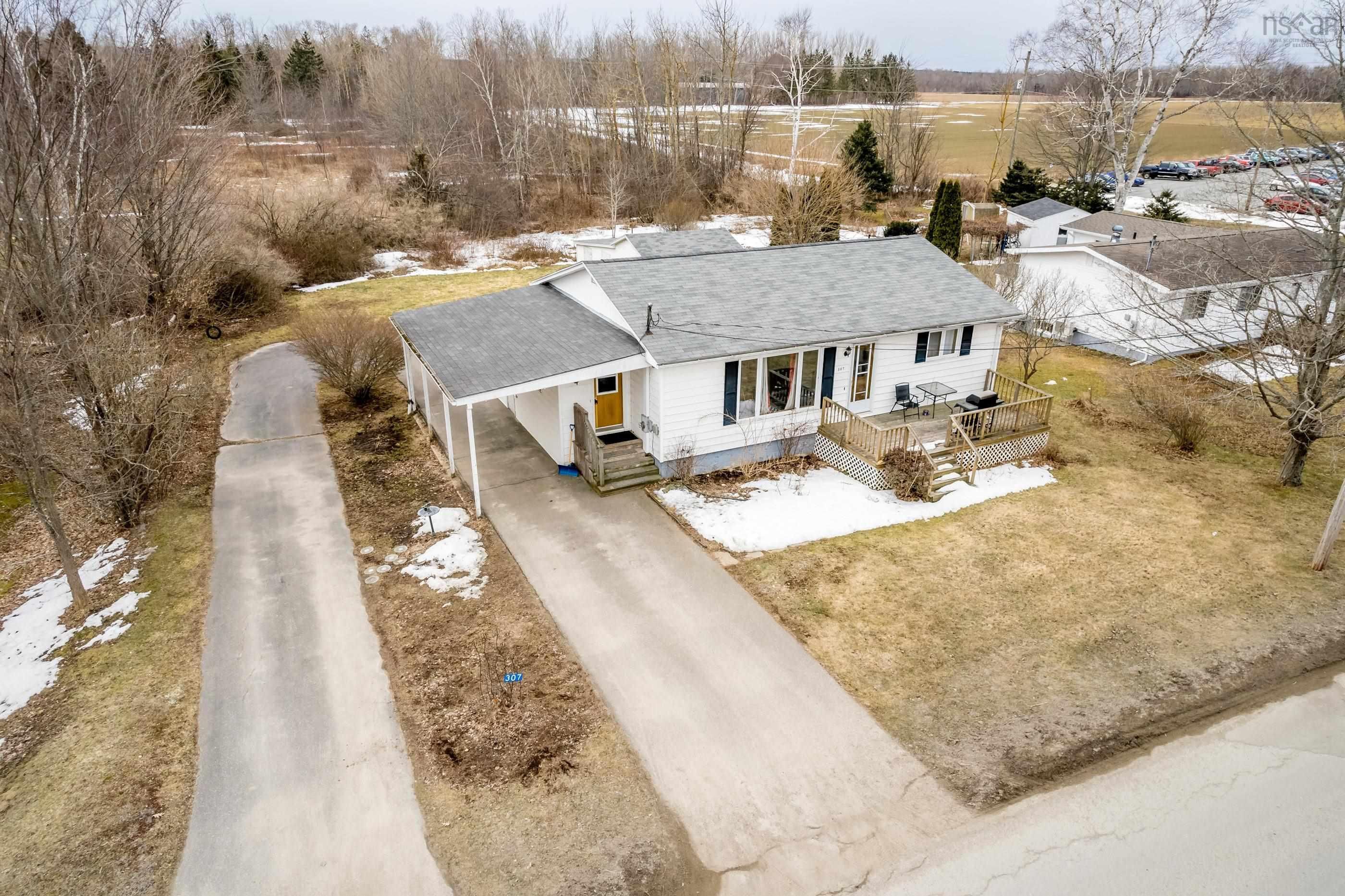 Main Photo: 307 Main Street in Berwick: Kings County Residential for sale (Annapolis Valley)  : MLS®# 202304682