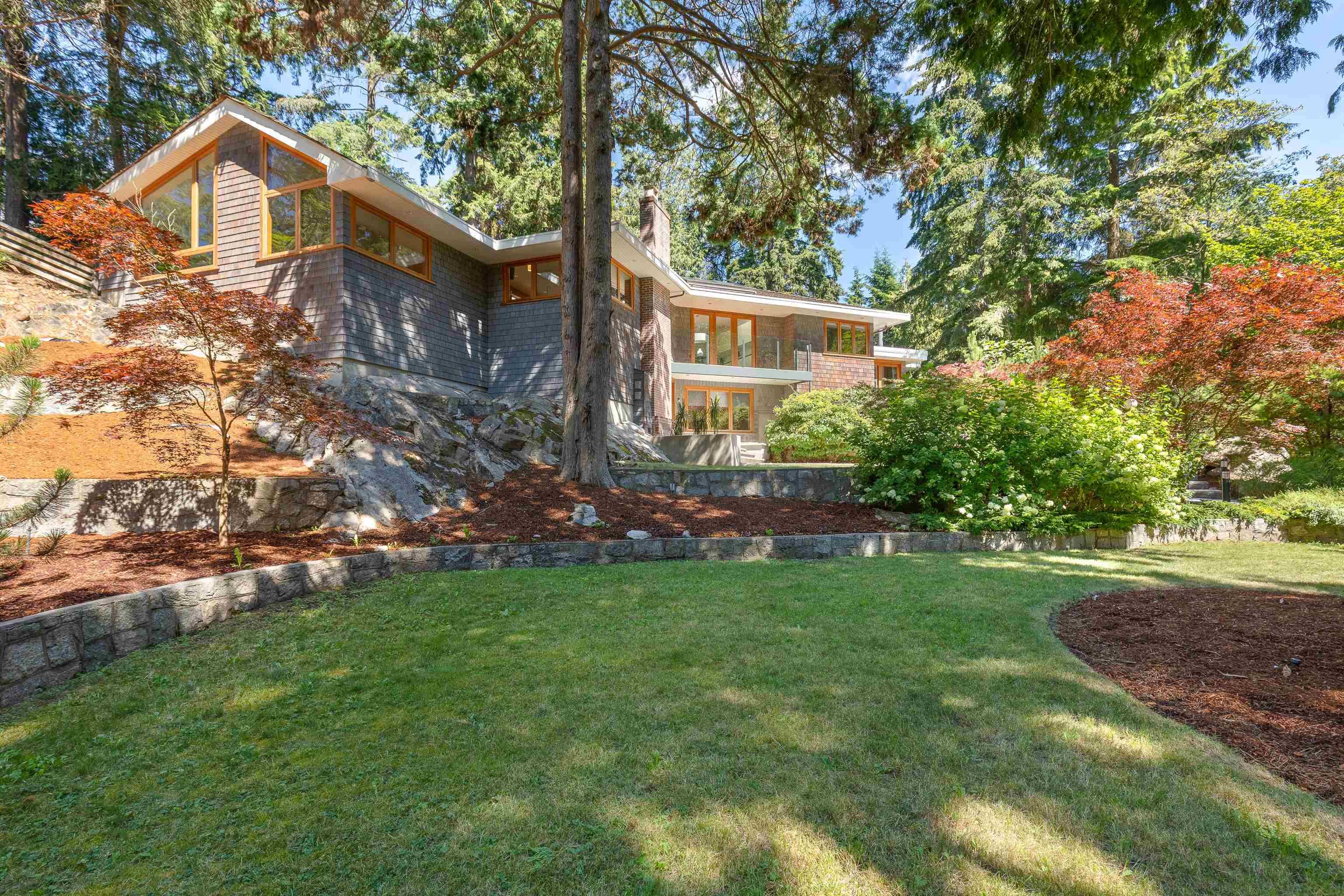 Main Photo: 5055 BEAR Lane in West Vancouver: Caulfeild House for sale : MLS®# R2714125