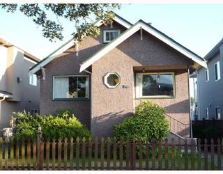 Photo 1: 2720 ADANAC Street in Vancouver: Renfrew VE House for sale (Vancouver East)  : MLS®# V779074