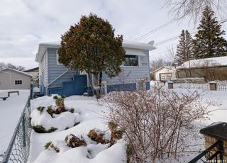Photo 1: 1133 H Avenue North in Saskatoon: Hudson Bay Park Residential for sale : MLS®# SK917379