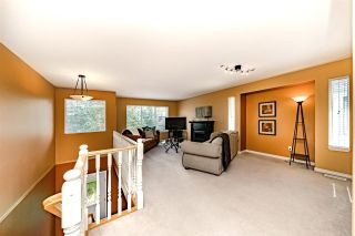 Photo 3: 11731 238A Street in Maple Ridge: Cottonwood MR House for sale in "RICHWOOD PARK" : MLS®# R2398829