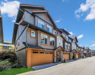 Main Photo: 34 17033 FRASER Highway in Surrey: Fleetwood Tynehead Townhouse for sale : MLS®# R2874675