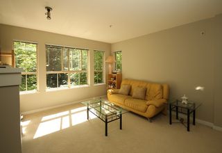 Photo 3: 302 2966 SILVER SPRINGS BLV Boulevard in Coquitlam: Westwood Plateau Condo for sale in "TAMARISK" : MLS®# R2171293