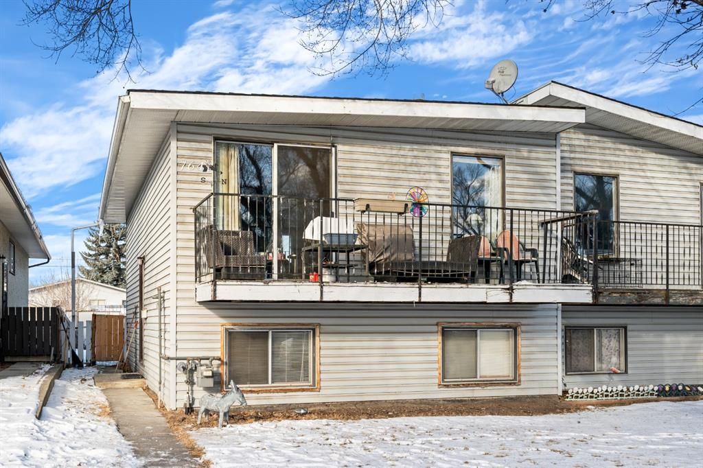 Main Photo: 7641 21A Street SE in Calgary: Ogden Semi Detached for sale : MLS®# A1210407