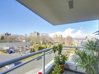 Photo 19: 301 1978 VINE Street in Vancouver: Kitsilano Condo for sale in "CAPERS BUILDING" (Vancouver West)  : MLS®# R2224832