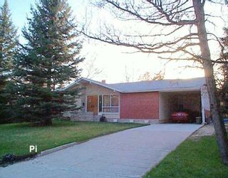 Photo 1: 99 RIVERBEND Avenue in Winnipeg: St Vital Single Family Detached for sale (South East Winnipeg)  : MLS®# 2605806