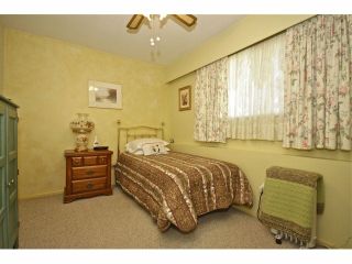 Photo 7: 8841 ROSLIN PL in Surrey: Bear Creek Green Timbers House for sale : MLS®# F1311750
