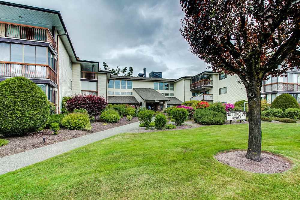 Main Photo: 106 32055 OLD YALE Road in Abbotsford: Central Abbotsford Condo for sale in "Nottingham" : MLS®# R2270870