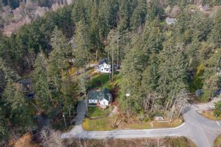 Photo 2: 1323 Laurel Rd in North Saanich: NS Lands End House for sale : MLS®# 926257