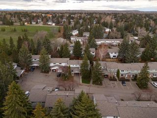 Photo 34: 22 2815 Palliser Drive SW in Calgary: Oakridge Row/Townhouse for sale : MLS®# A2129876