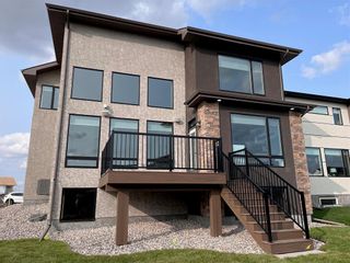Photo 2: 11 Siddiqui Ridge in Winnipeg: Waverley West Residential for sale (1R)  : MLS®# 202327017