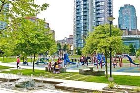 Photo 3: 410 488 HELMCKEN Street in Vancouver: Yaletown Condo for sale in "Robinson Tower" (Vancouver West)  : MLS®# R2239699